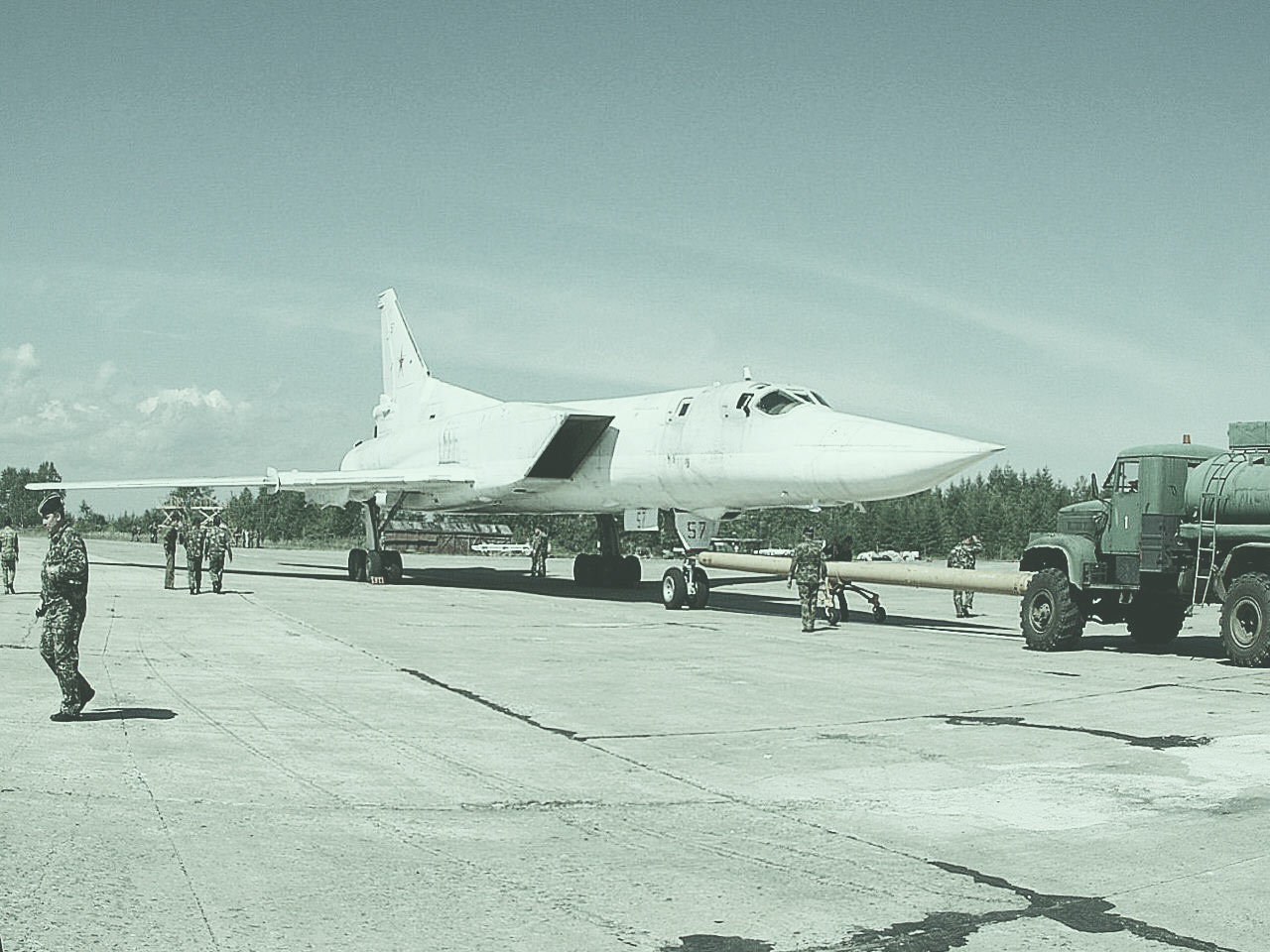 Ту-22М3 на ВПП, Монгохто
